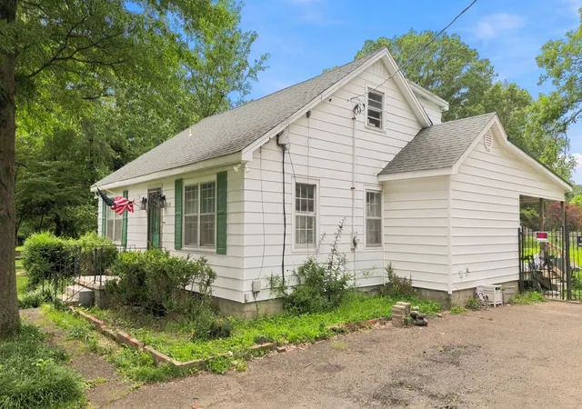 Homes for sale in Memphis, TN | 7228 Centralia Rd, Memphis, TN 38135 | MLS# 3246470