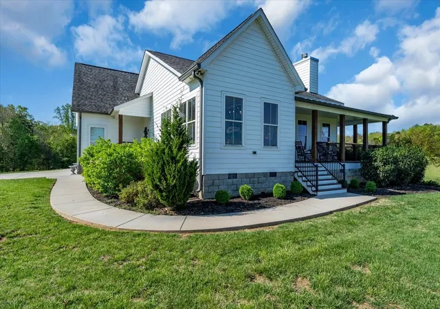 Homes for sale in Winchester, TN | 150 Edie Mae Ln, Winchester, TN 37398 | MLS# 3246415