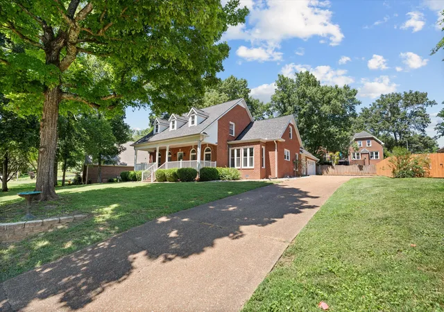 Photo 1 of Single family home for sale at 104 Oak Hl Dr, Smyrna, TN 37167 | MLS# 3246943 | Listing updated on 2026-09-05