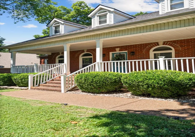Photo 4 of Single family home for sale at 104 Oak Hl Dr, Smyrna, TN 37167 | MLS# 3246943 | Listing updated on 2026-09-05