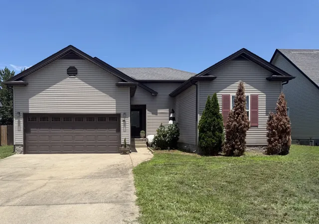 Homes for sale in Clarksville, TN | 685 Fox Hound Dr, Clarksville, TN 37040 | MLS# 3246595