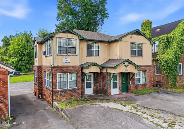 2nd image of 3206 E Magnolia Ave, Knoxville, TN 37914 | MLS# 3246542