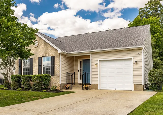Homes for sale in Springfield, TN | 110 Dimaggio Dr, Springfield, TN 37172 | MLS# 3247157