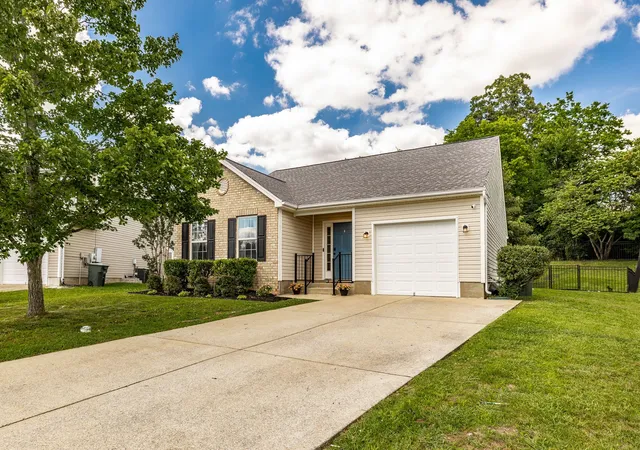 Homes for sale in Springfield, TN | 110 Dimaggio Dr, Springfield, TN 37172 | MLS# 3247157
