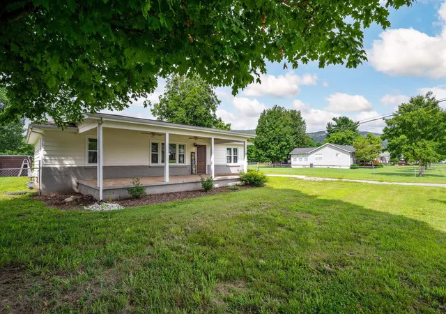 Homes for sale in Soddy Daisy, TN | 118 Shearer Street, Soddy Daisy, TN 37379 | MLS# 3261906