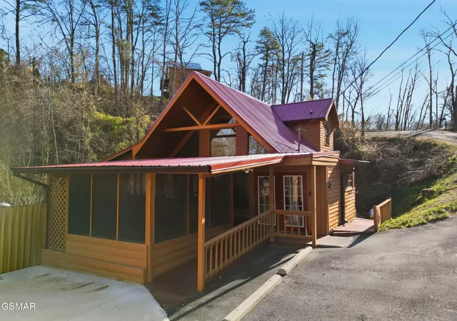Homes for sale in Sevierville, TN | 727 Sunrise Boulevard, Sevierville, TN 37862 | MLS# 3269548