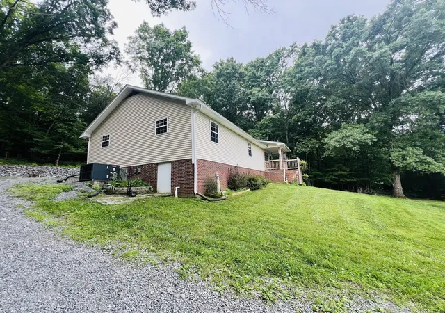 Homes for sale in Fayetteville, TN | 318 Molino Rd, Fayetteville, TN 37334 | MLS# 3248698