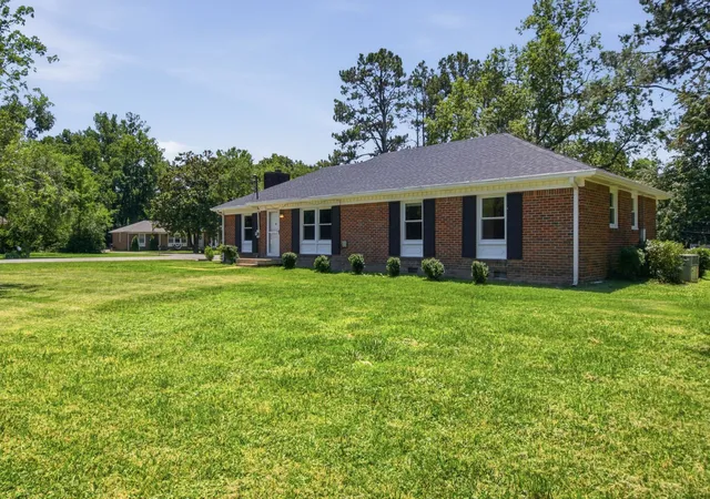 3rd image of 202 Derby Ln, Franklin, TN 37069 | MLS# 3246613
