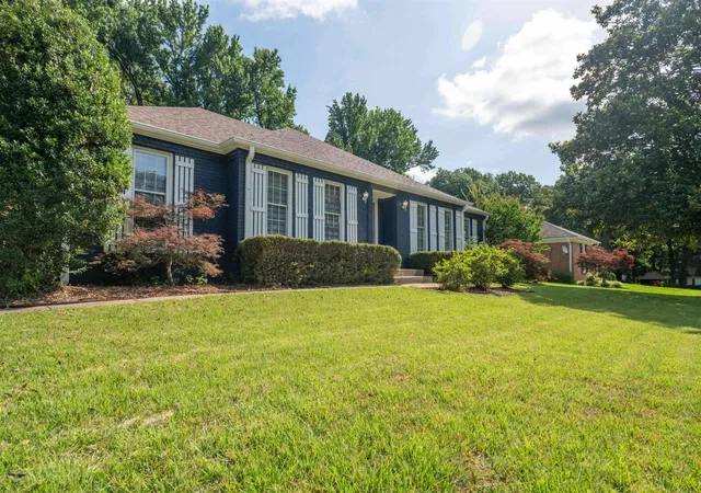 Photo 3 of Single family home for sale at 6102 Sugar Tree Dr, Bartlett, TN 38134 | MLS# 3545256 | Listing updated on 2026-10-01