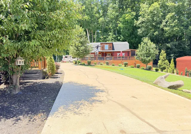 Photo 1 of Single family home for sale at 3021 Nicole Rd, Clarksville, TN 37040 | MLS# 3246890 | Listing updated on 2026-08-20