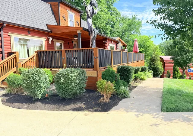 Photo 3 of Single family home for sale at 3021 Nicole Rd, Clarksville, TN 37040 | MLS# 3246890 | Listing updated on 2026-08-20