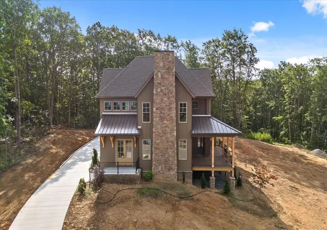 Homes for sale in Signal Mountain, TN | 1595 Bent Hickory Road #(94), Signal Mountain, TN 37377 | MLS# 3259758