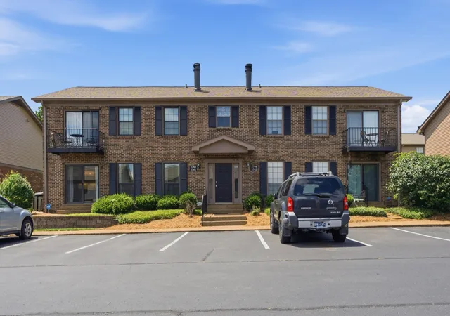 Listing Photo 4 - Condo for sale in building located at 5741 Brentwood Trce, Brentwood, TN 37027