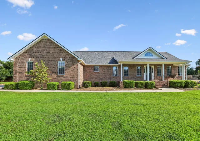 Homes for sale in Winchester, TN | 185 Favre Cir, Winchester, TN 37398 | MLS# 3247839