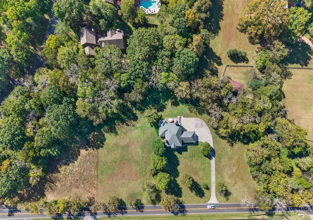 Photo 2 of Single family home for sale at 2201 Old Hickory Blvd, Nashville, TN 37215 | MLS# 3594077 | Listing updated on 2026-10-29