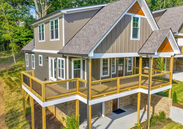 Photo 2 of Single family home for sale at 613 W View Rd, Chattanooga, TN 37415 | MLS# 3246684 | Listing updated on 2026-09-14