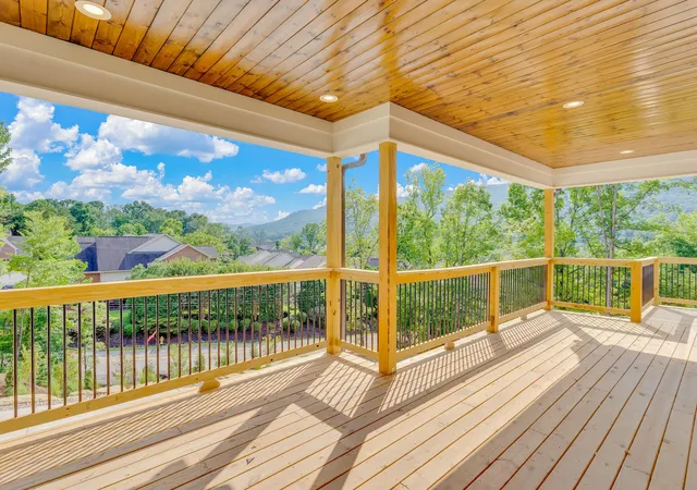 Photo 2 of Single family home for sale at 613 W View Rd, Chattanooga, TN 37415 | MLS# 3246684 | Listing updated on 2026-09-14
