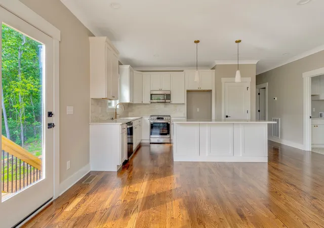 Photo 4 of Single family home for sale at 613 W View Rd, Chattanooga, TN 37415 | MLS# 3246684 | Listing updated on 2026-09-14