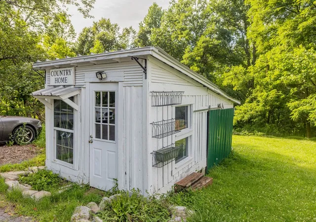 Homes for sale in Bethpage, TN | 355 Whitson Rd, Bethpage, TN 37022 | MLS# 3246775