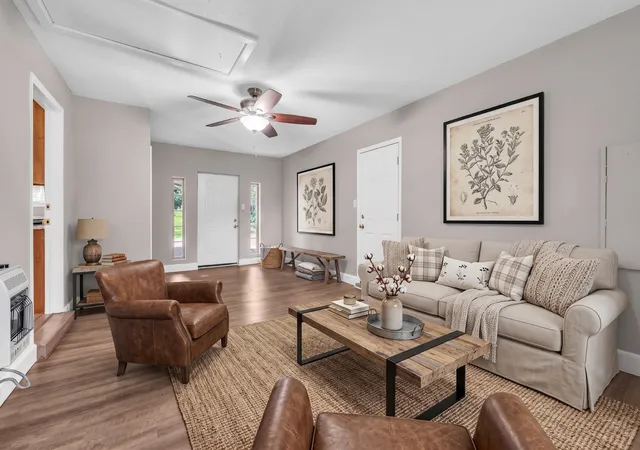 Photo 4 of Single family home for sale at 130 Darlene Dr, Clarksville, TN 37042 | MLS# 3251259 | Listing updated on 2026-09-08