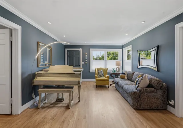 Photo 3 of Single family home for sale at 865 W Hillwood Dr, Nashville, TN 37205 | MLS# 3246736 | Listing updated on 2026-08-01