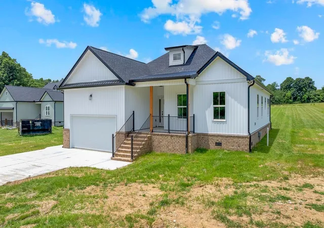 Photo 3 of Single family home for sale at 84 Meadowood Ln, Winchester, TN 37398 | MLS# 3247907 | Listing updated on 2026-08-25