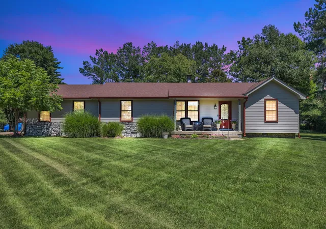 1st image of 325 Dawn Dr, Gallatin, TN 37066 | MLS# 3247034