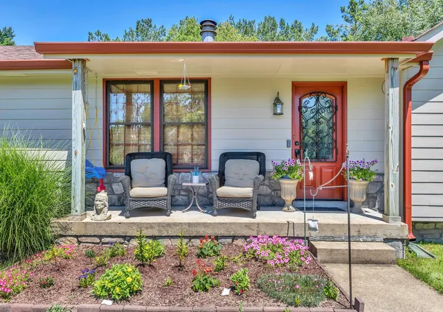2nd image of 325 Dawn Dr, Gallatin, TN 37066 | MLS# 3247034