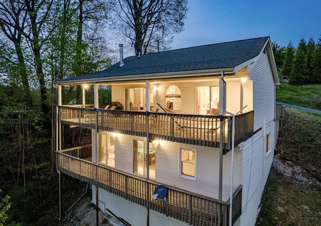 Homes for sale in Silver Point, TN | 258 Captains Point Rd, Silver Point, TN 38582 | MLS# 3246879