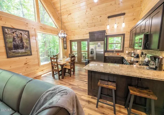 5th image of 515 Deer Path Lane, Gatlinburg, TN 37738 | MLS# 3302036