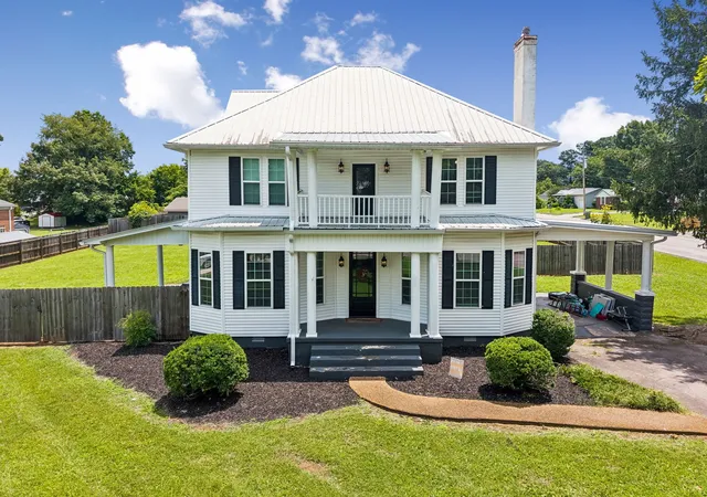 Homes for sale in Lawrenceburg, TN | 106 Lafayette Ave, Lawrenceburg, TN 38464 | MLS# 3246929