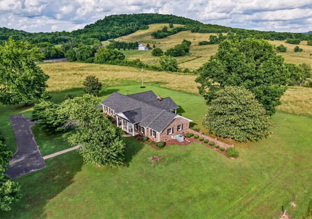 5th image of 805 Boonshill Petersburg Rd, Petersburg, TN 37144 | MLS# 3246911