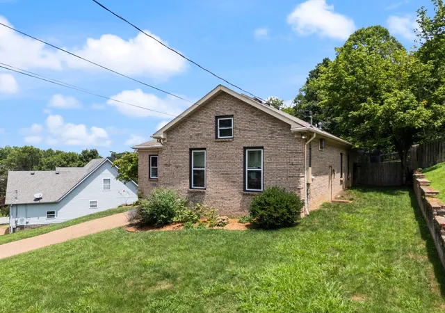 Photo 3 of Single family home for sale at 729 Woodland Way, Nashville, TN 37209 | MLS# 3255684 | Listing updated on 2026-08-30