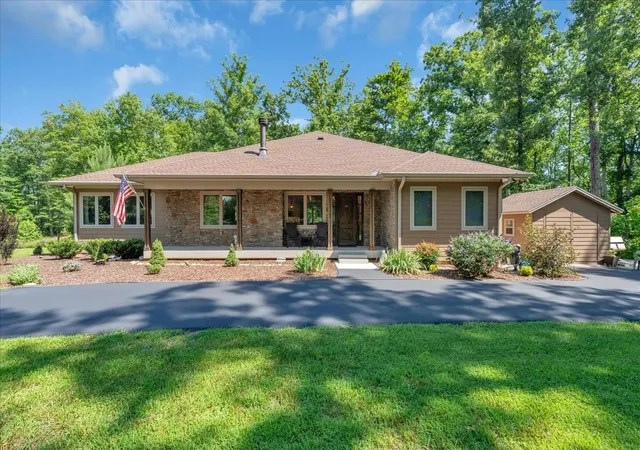 1st image of 414 Watercolor Dr, Sparta, TN 38583 | MLS# 3247517