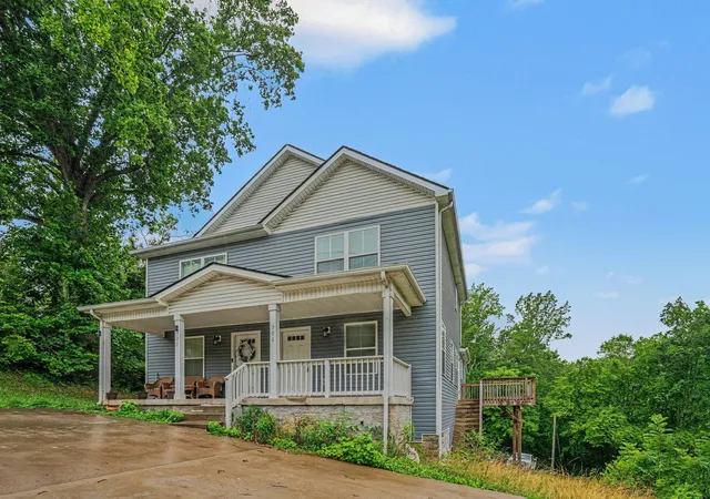 2nd image of 906 E Happy Hollow Dr, Clarksville, TN 37040 | MLS# 3247947