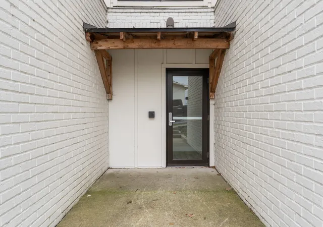 Photo 3 of Single family home for sale at 957 44th Avenue N, Nashville, TN 37209 | MLS# 3247705 | Listing updated on 2026-09-15