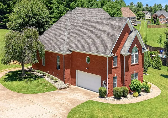 Homes for sale in Springfield, TN | 2011 Bryans Park Ct, Springfield, TN 37172 | MLS# 3247874