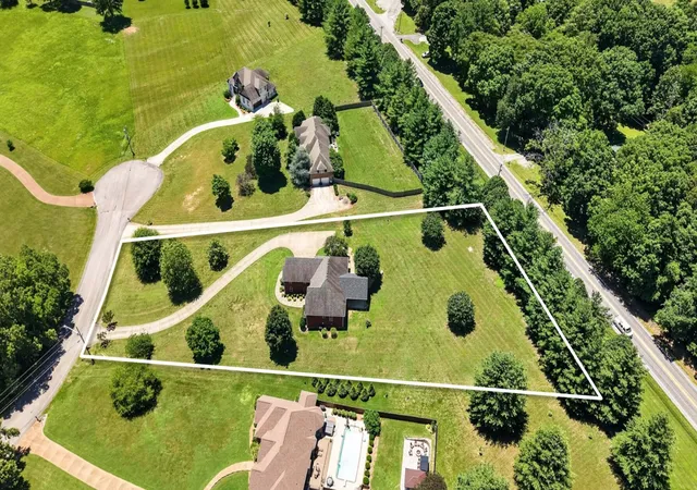 Homes for sale in Springfield, TN | 2011 Bryans Park Ct, Springfield, TN 37172 | MLS# 3247874