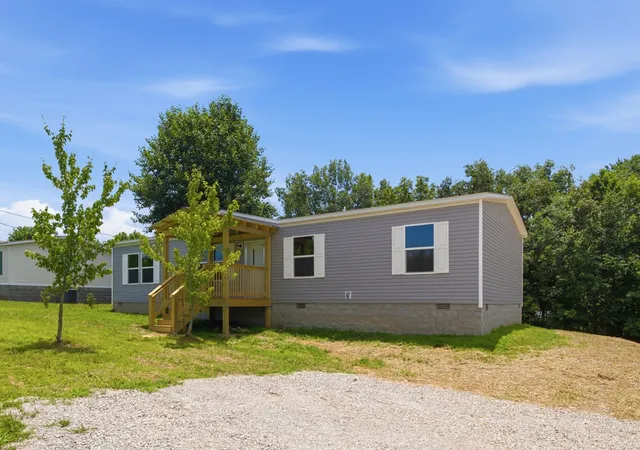Photo 2 of Manufactured home for sale at 335 Meridian Dr, Smithville, TN 37166 | MLS# 3270644 | Listing updated on 2026-08-20