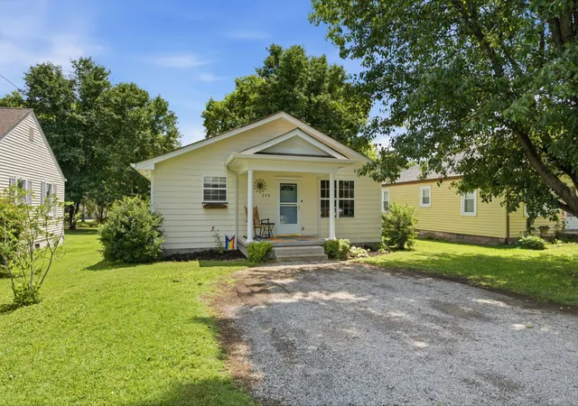 3rd image of 208 East Ave, Goodlettsville, TN 37072 | MLS# 3247577