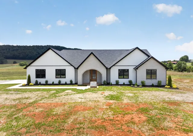 1st image of 4221 Gum Springs Mountain Rd, Sparta, TN 38583 | MLS# 3247025