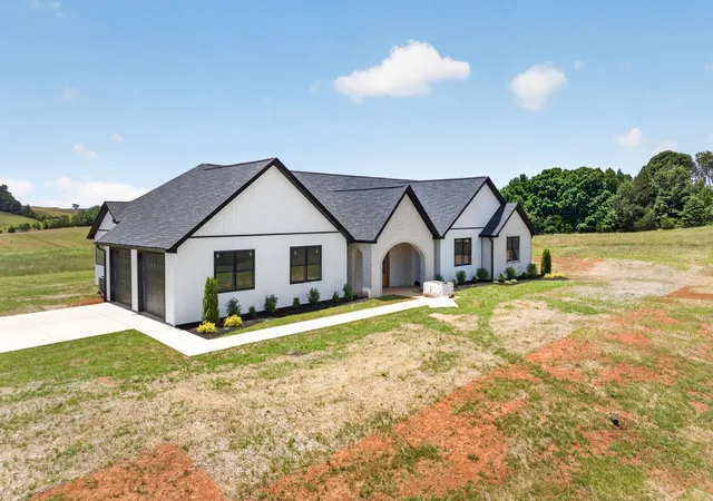 3rd image of 4221 Gum Springs Mountain Rd, Sparta, TN 38583 | MLS# 3247025