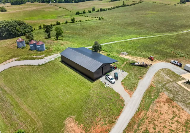 3rd image of 4169 Gum Springs Mountain Rd, Sparta, TN 38583 | MLS# 3247027