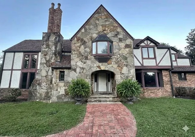 Photo 1 of Single family home for sale at 202 Oak Hl Dr, Mc Minnville, TN 37110 | MLS# 3248150 | Listing updated on 2026-10-05