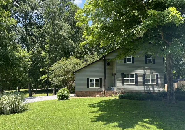 2nd image of 105 Jill Dr, Lawrenceburg, TN 38464 | MLS# 3248776
