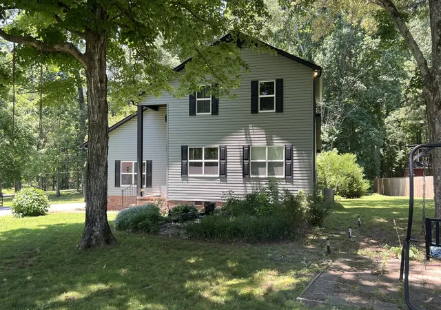 3rd image of 105 Jill Dr, Lawrenceburg, TN 38464 | MLS# 3248776