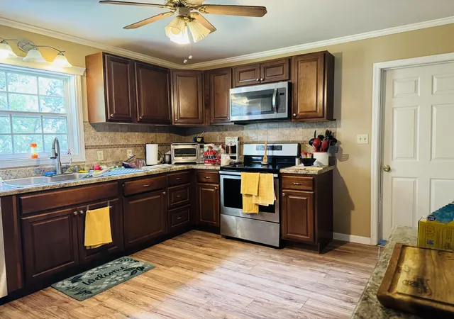 Photo 3 of Sale Pending at 825 Minnis Rd Ne, Cleveland, TN 37323 | MLS# 3247112 | Listing updated on 2026-09-12
