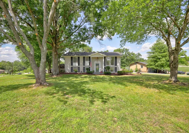 2nd image of 101 Hillside Dr, Old Hickory, TN 37138 | MLS# 3247139