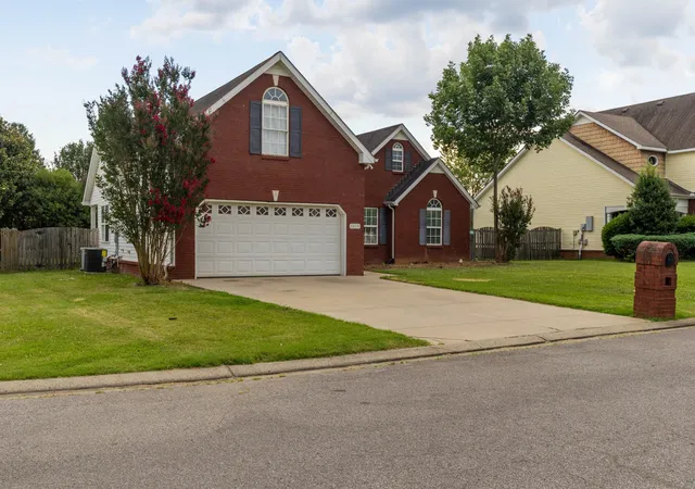 Homes for sale in Murfreesboro, TN | 1439 Antebellum Dr, Murfreesboro, TN 37128 | MLS# 3263243