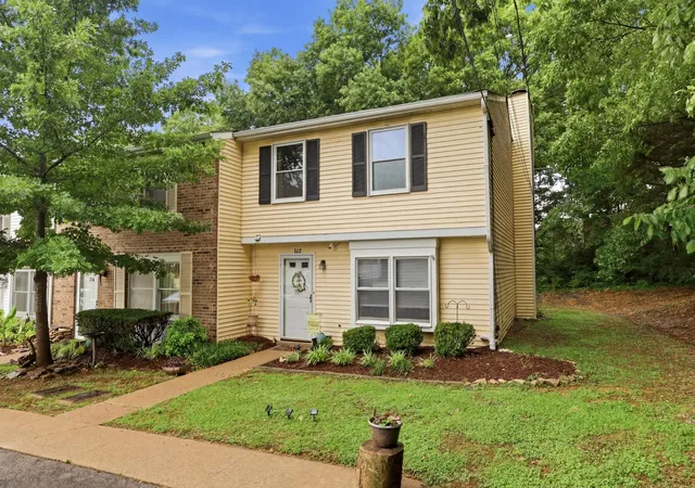 Townhouse for sale at 112 Lake Forest Ct, Nashville, TN 37217 | MLS# 3247177